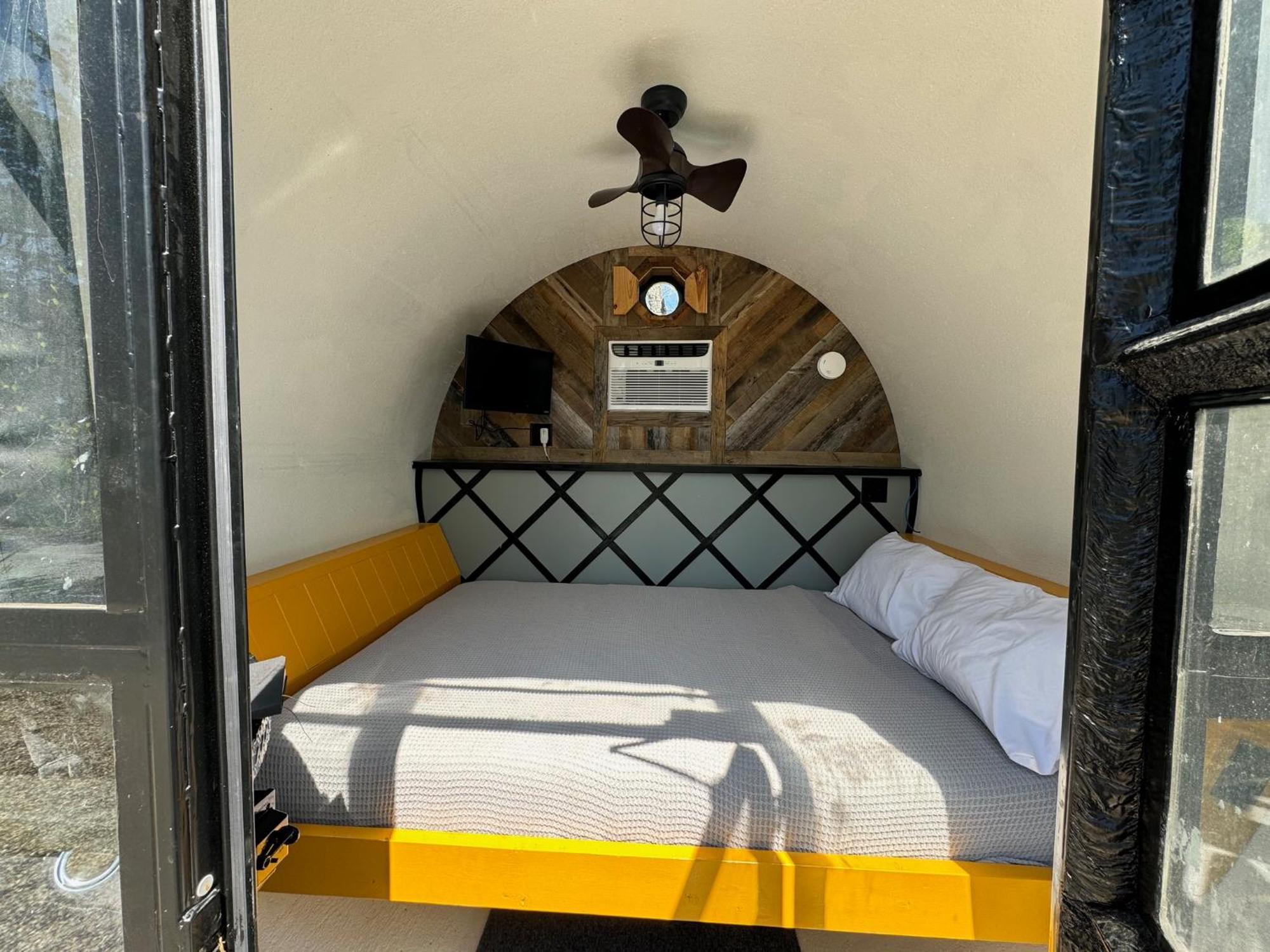 Lockridge Park Hotel Данвил Екстериор снимка