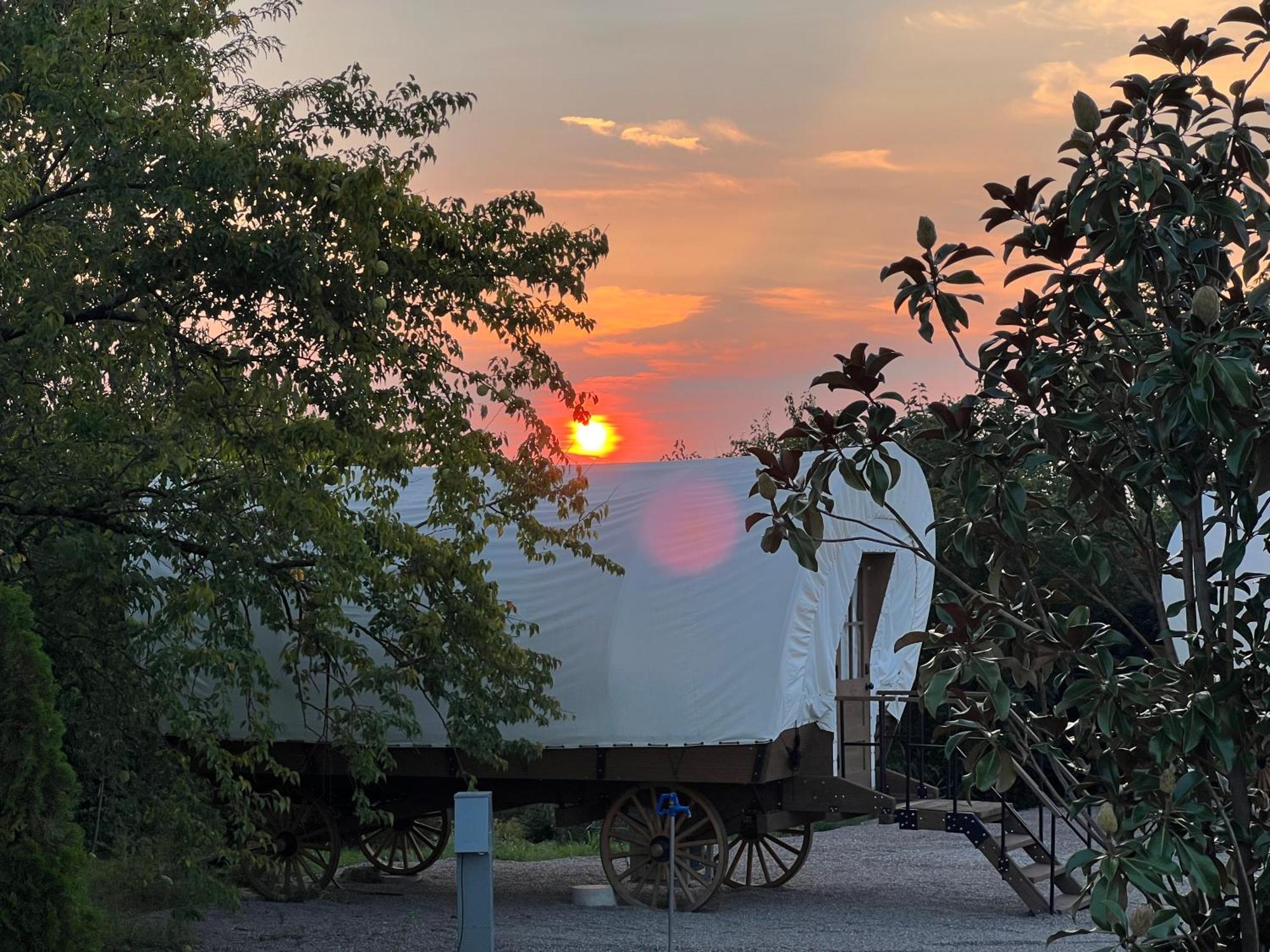 Lockridge Park Hotel Данвил Екстериор снимка
